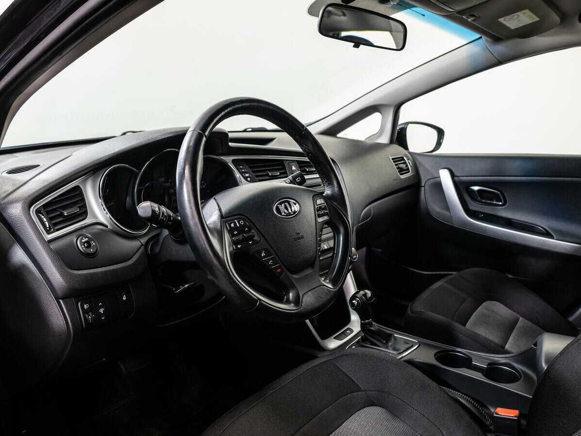 Kia Ceed с пробегом — 2016 год. Фото: #9