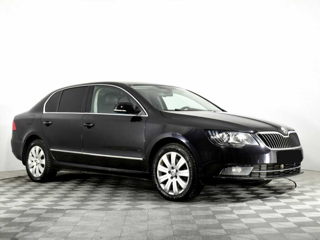 Skoda Superb с пробегом — 2013 год. Фото: #2