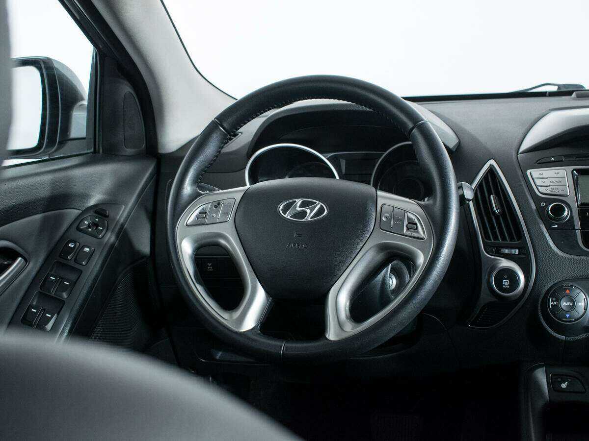 Hyundai ix35 с пробегом — 2012 год. Фото: #13