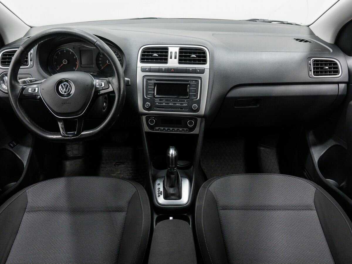 Volkswagen Polo с пробегом — 2017 год. Фото: #7