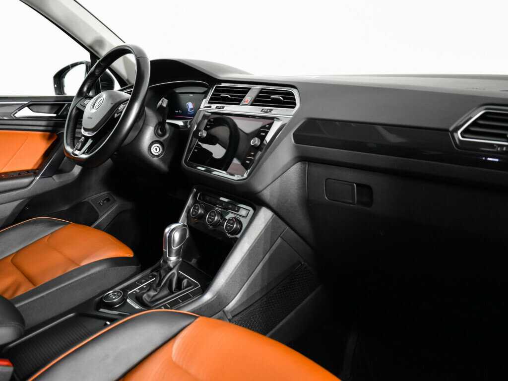 Volkswagen Tiguan с пробегом — 2018 год. Фото: #8