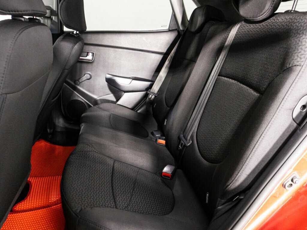 Kia Rio с пробегом — 2015 год. Фото: #9