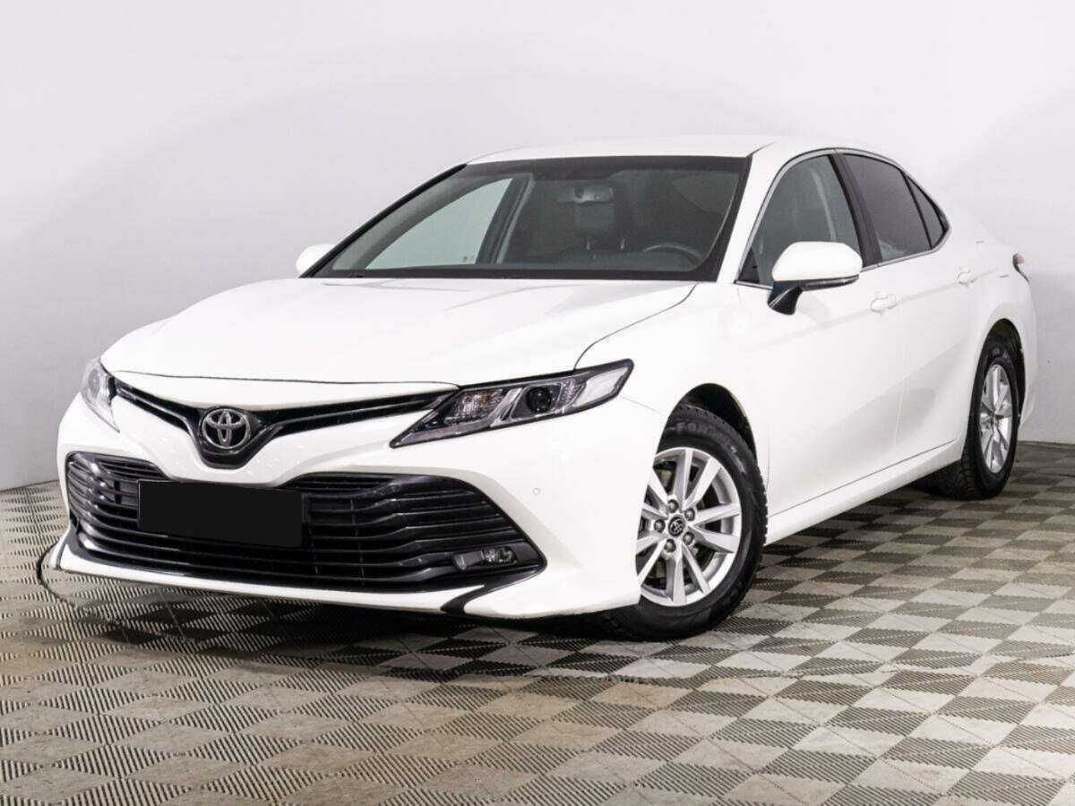 Toyota Camry с пробегом — 2019 год. Посмотреть фото