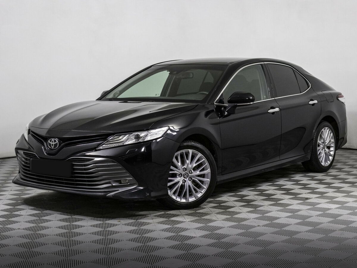 Toyota Camry с пробегом — 2020 год. Посмотреть фото