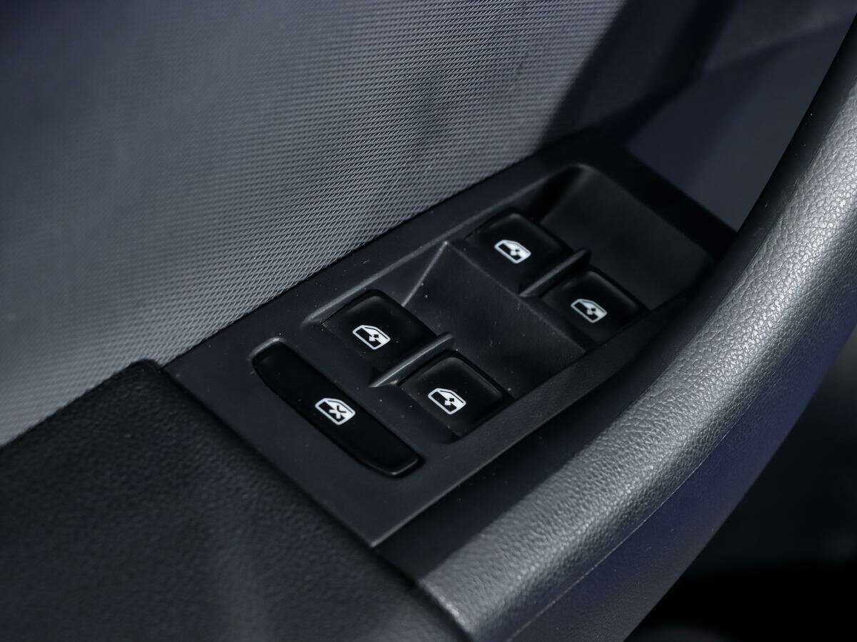 Skoda Rapid с пробегом — 2017 год. Фото: #11