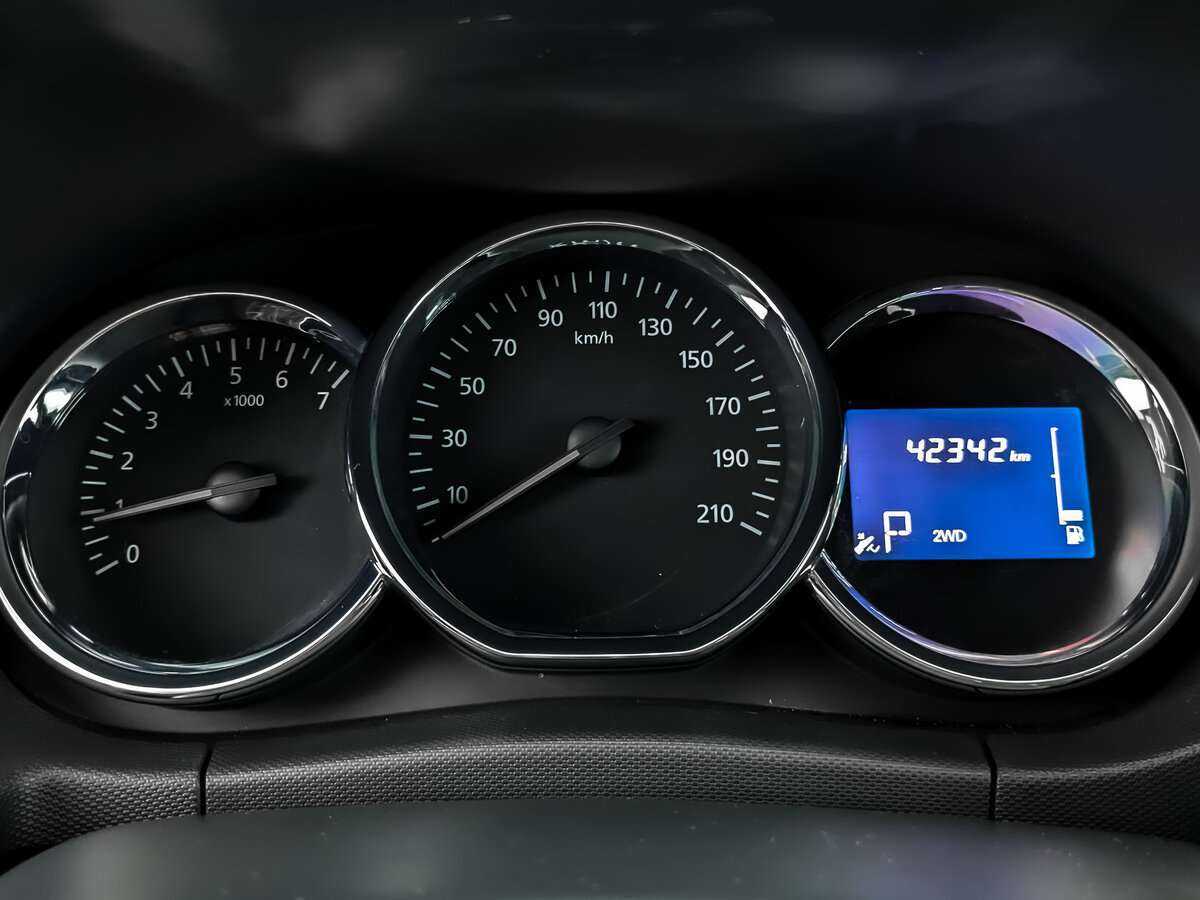 Renault Duster с пробегом — 2016 год. Фото: #10