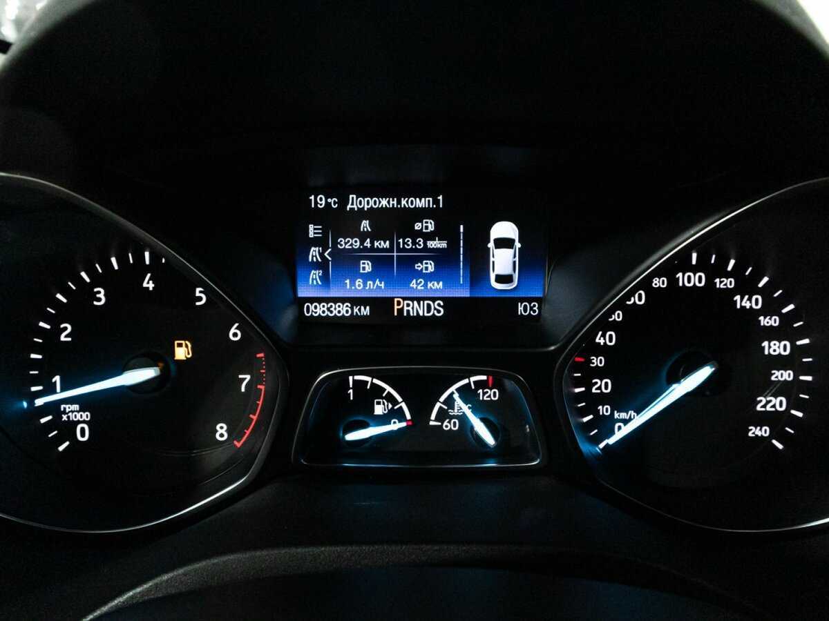 Ford Kuga с пробегом — 2017 год. Фото: #11