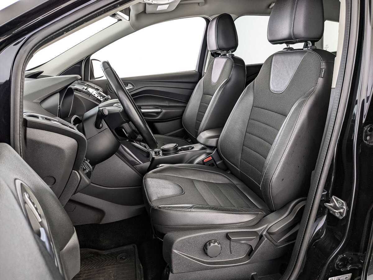 Ford Kuga с пробегом — 2014 год. Фото: #14