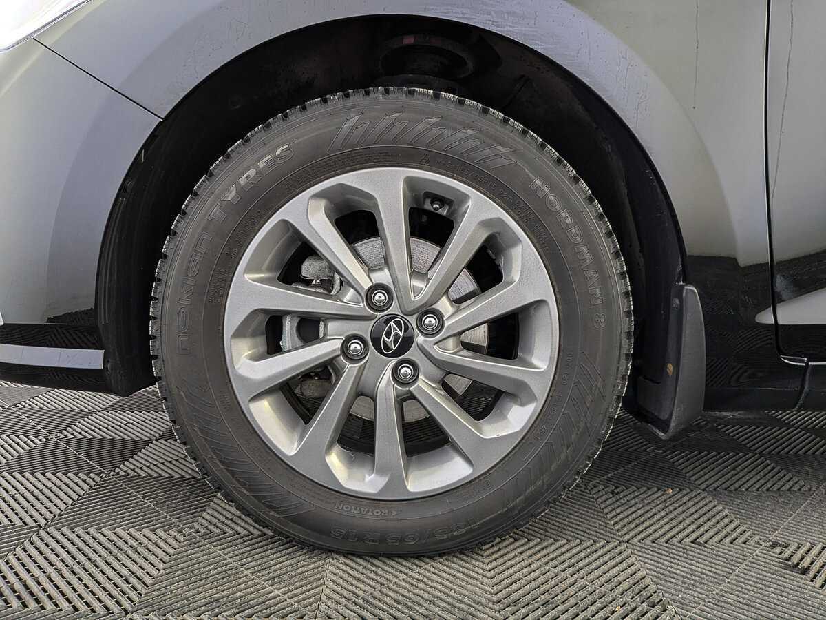 Hyundai Solaris с пробегом — 2021 год. Фото: #11