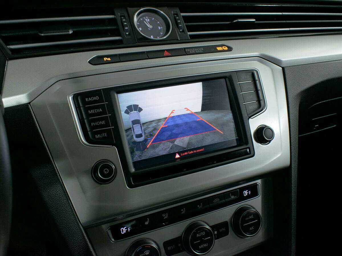 Volkswagen Passat с пробегом — 2017 год. Фото: #15