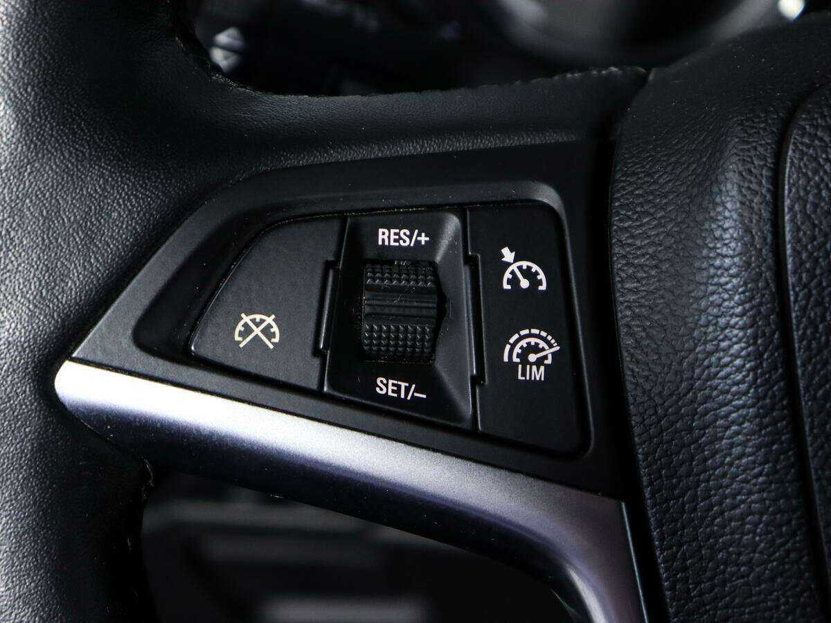 Opel Astra с пробегом — 2014 год. Фото: #13