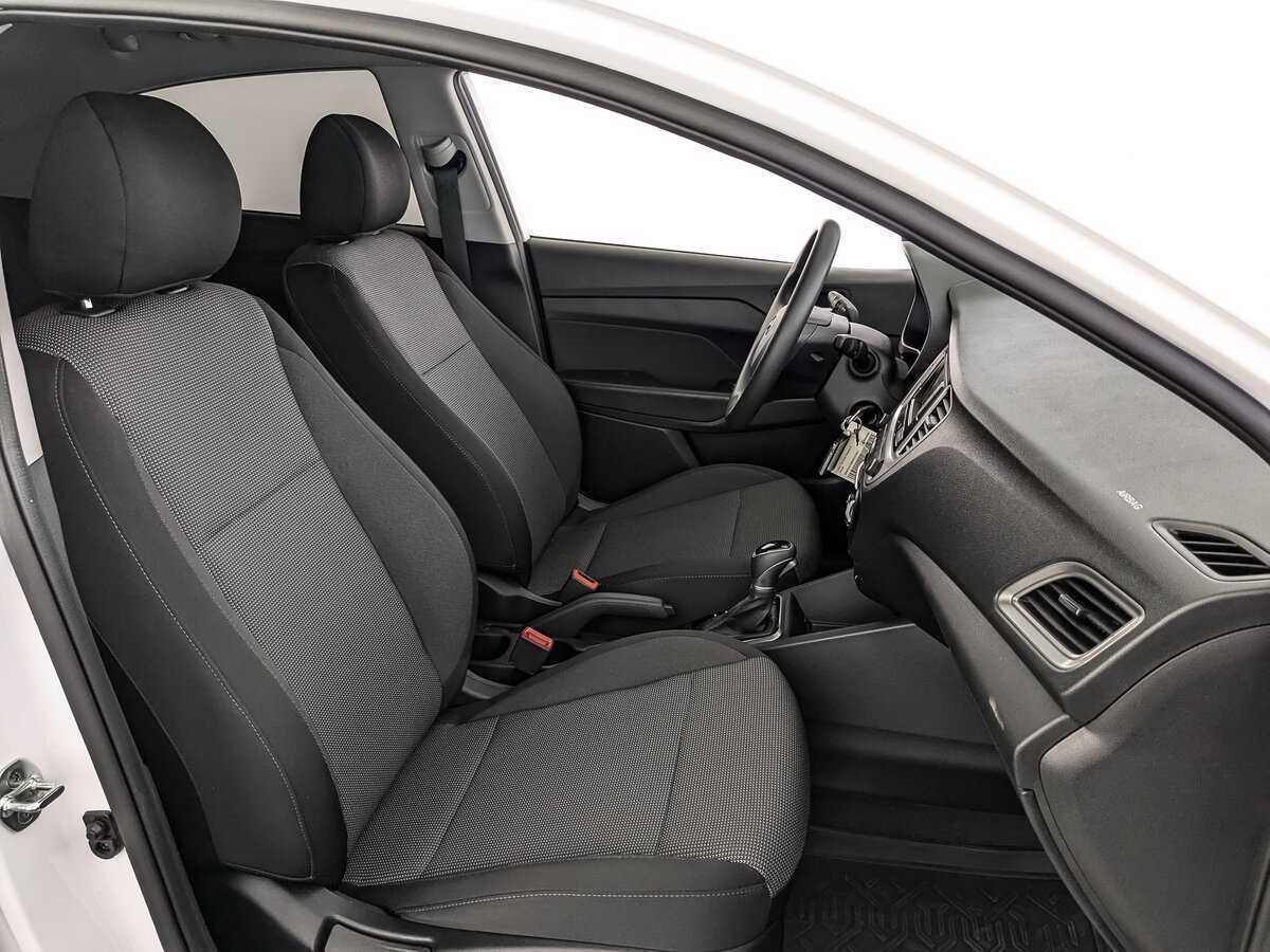 Hyundai Solaris с пробегом — 2022 год. Фото: #19