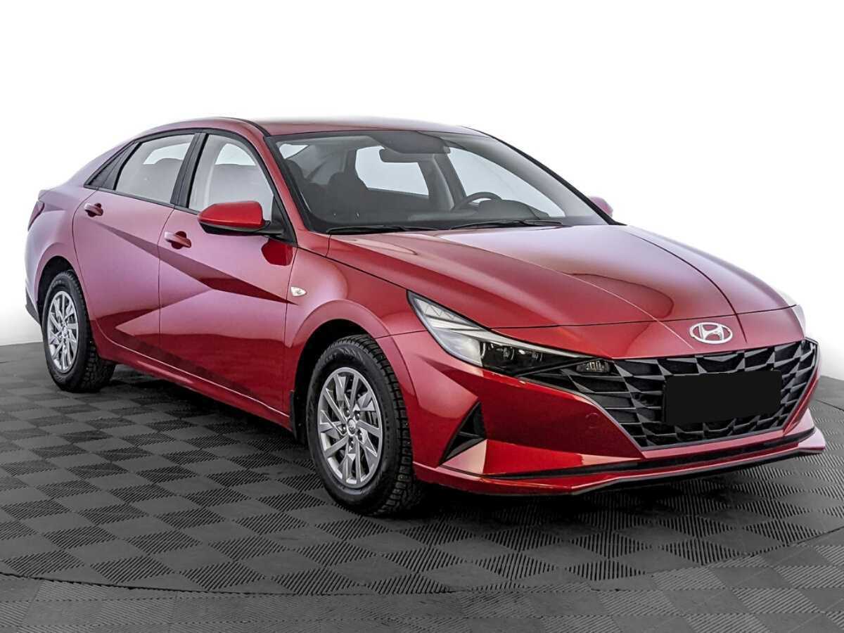 Hyundai Elantra с пробегом — 2021 год. Фото: #2