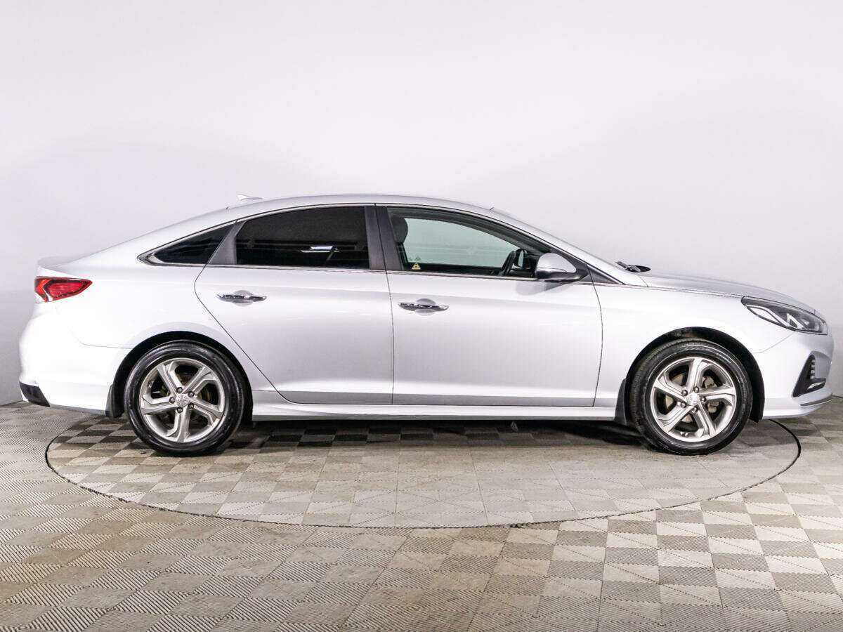 Hyundai Sonata с пробегом — 2018 год. Фото: #3