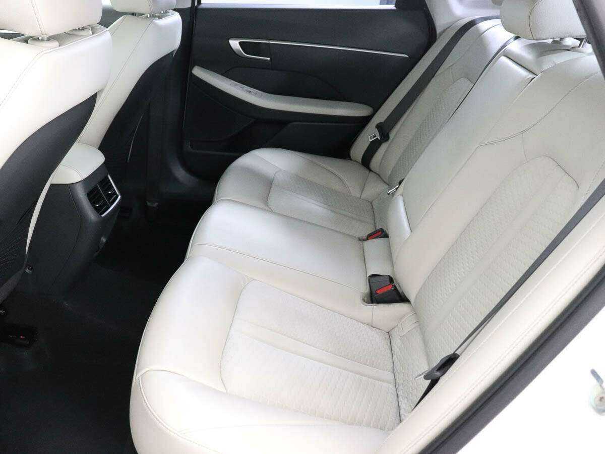 Hyundai Sonata с пробегом — 2020 год. Фото: #8
