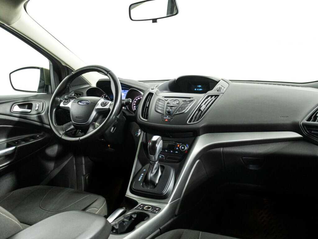 Ford Kuga с пробегом — 2014 год. Фото: #8