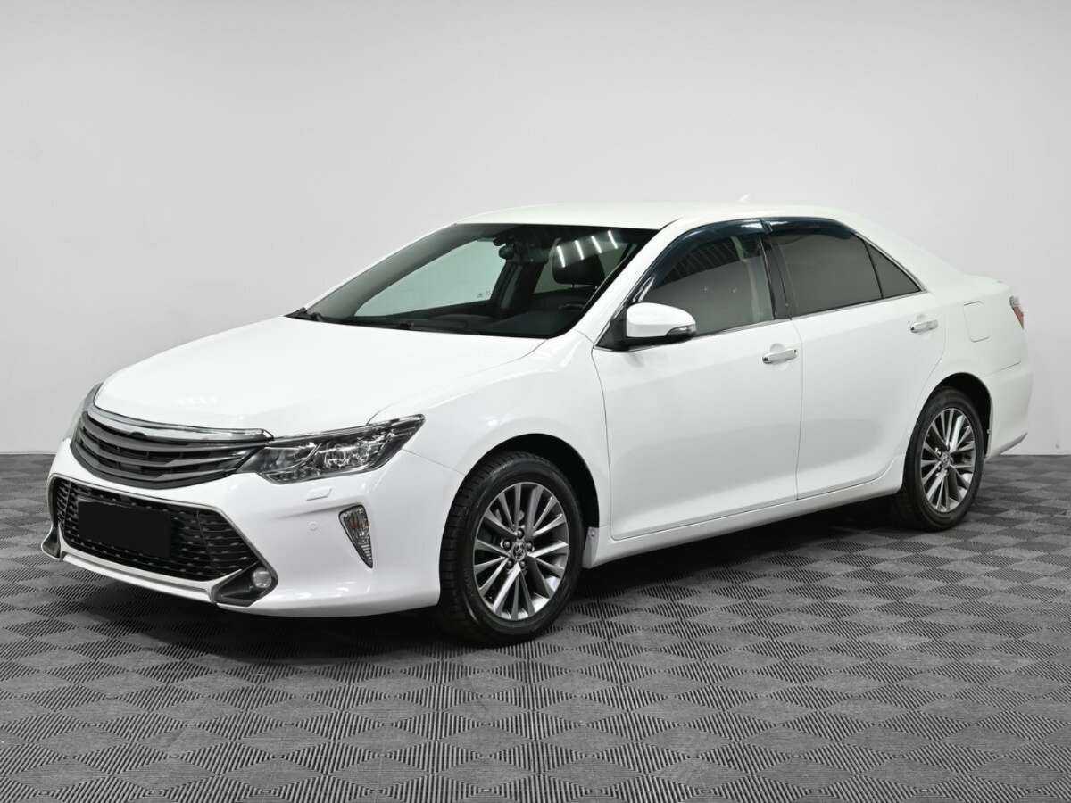 Toyota Camry с пробегом — 2017 год. Фото: #0