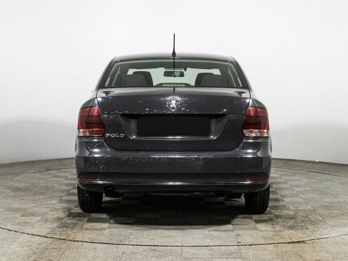 Volkswagen Polo с пробегом — 2016 год. Фото: #5