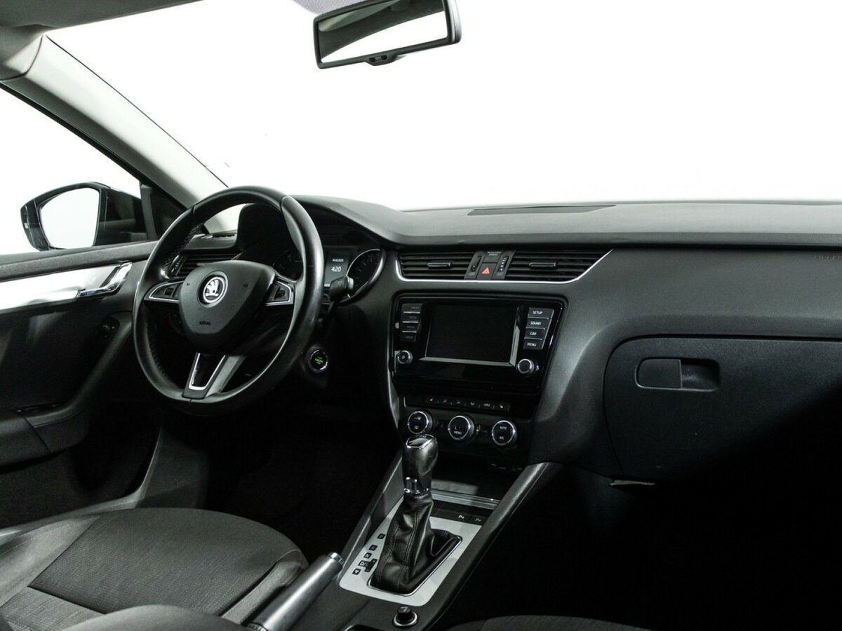 Skoda Octavia с пробегом — 2015 год. Фото: #6