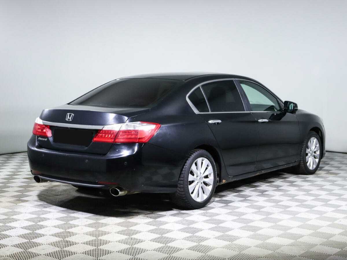 Honda Accord с пробегом — 2013 год. Фото: #3