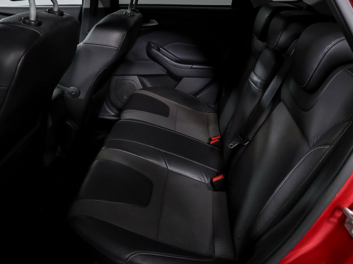 Ford Focus с пробегом — 2012 год. Фото: #7