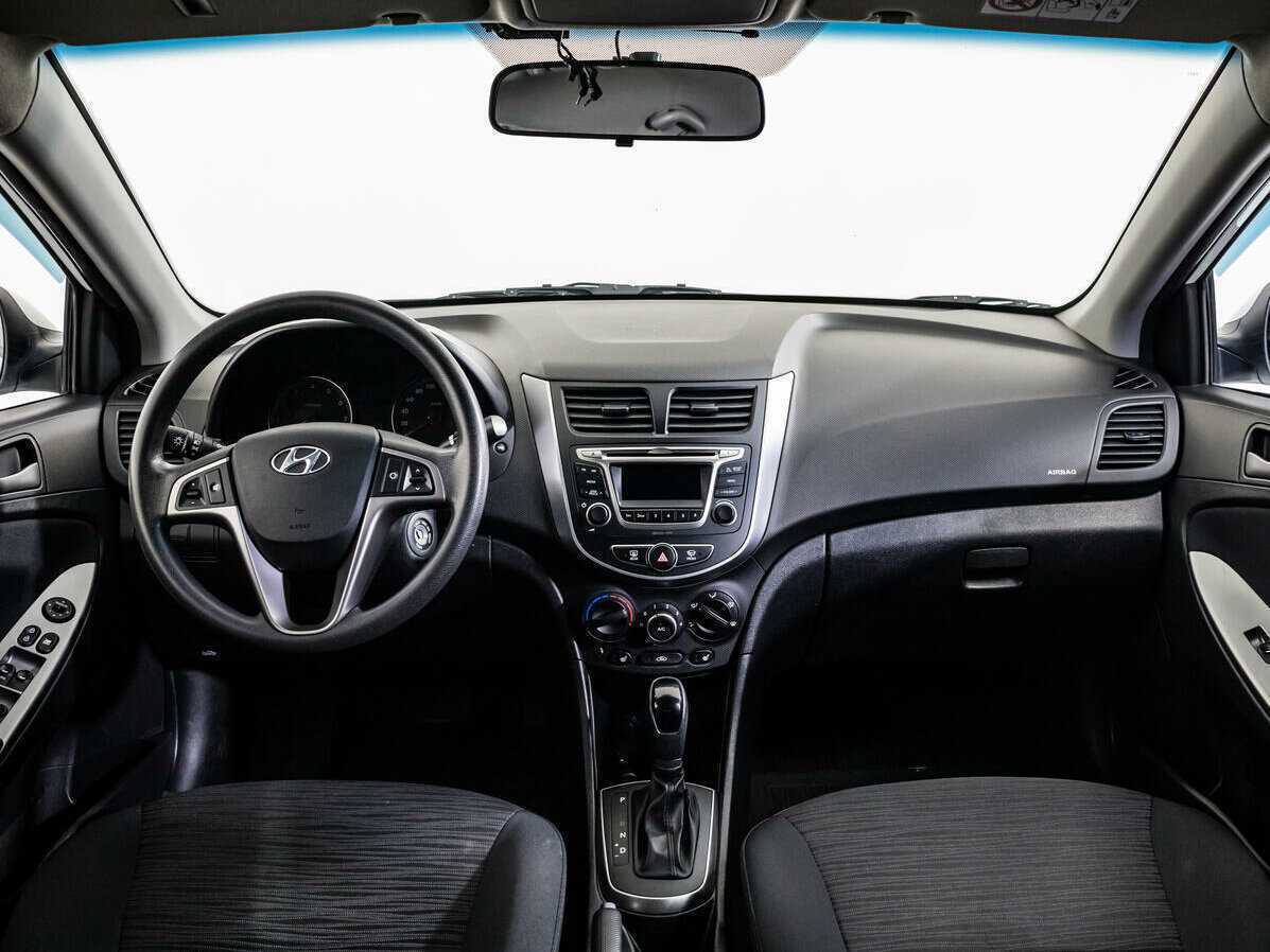 Hyundai Solaris с пробегом — 2016 год. Фото: #12