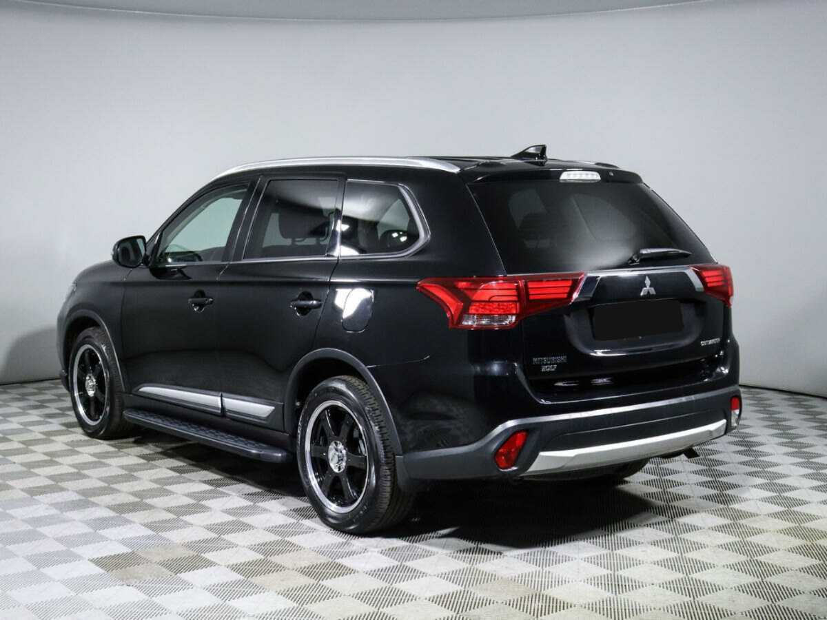 Mitsubishi Outlander с пробегом — 2018 год. Фото: #5