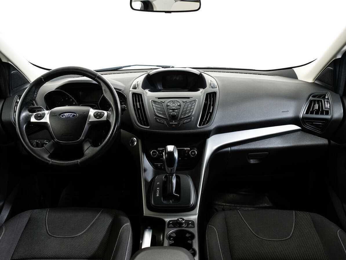 Ford Kuga с пробегом — 2014 год. Фото: #8