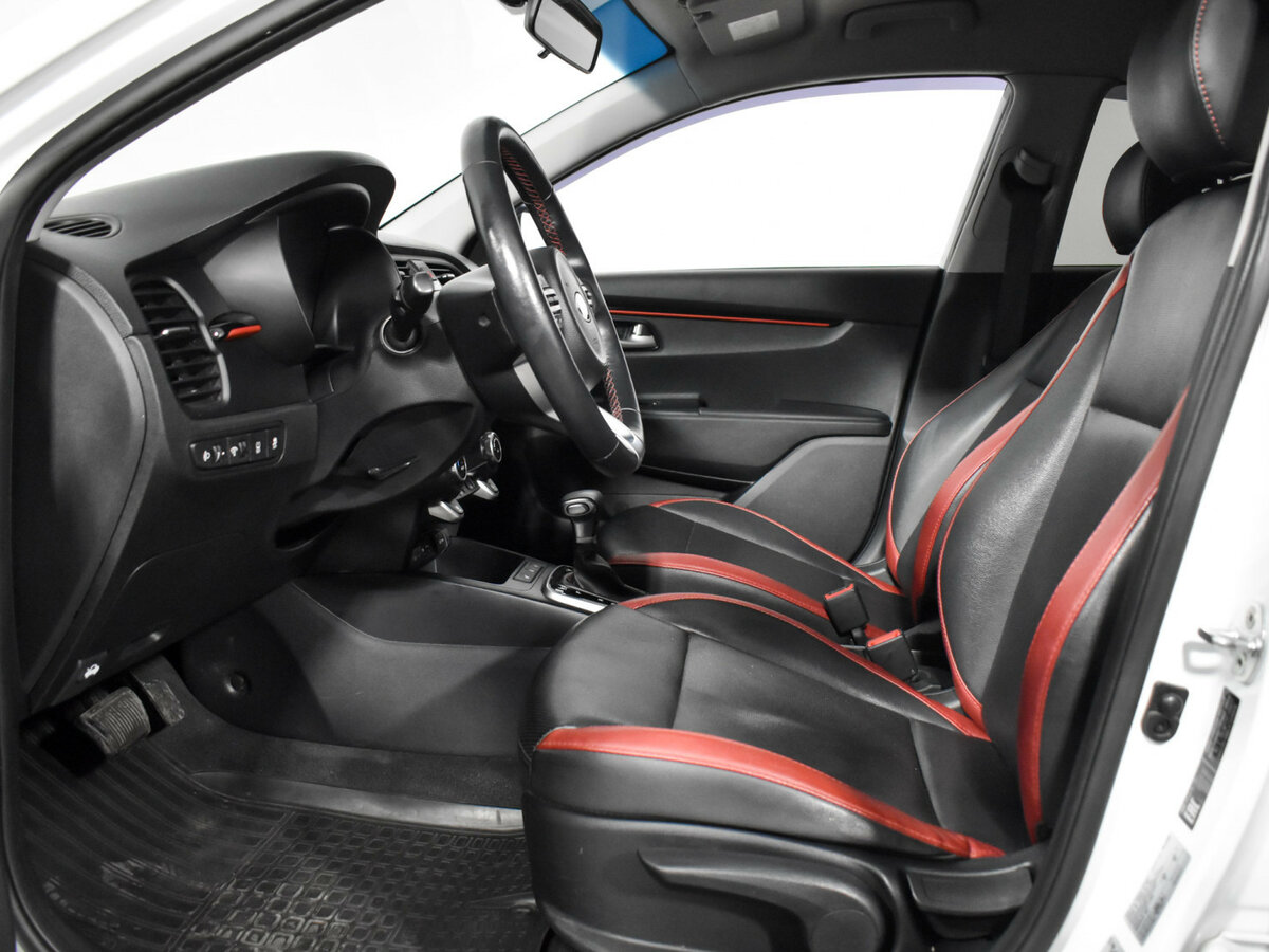 Kia Rio с пробегом — 2020 год. Фото: #9