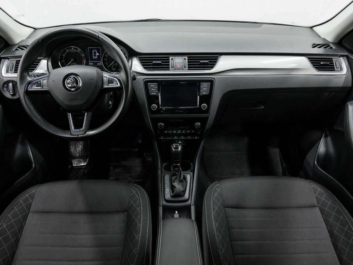 Skoda Rapid с пробегом — 2018 год. Фото: #8