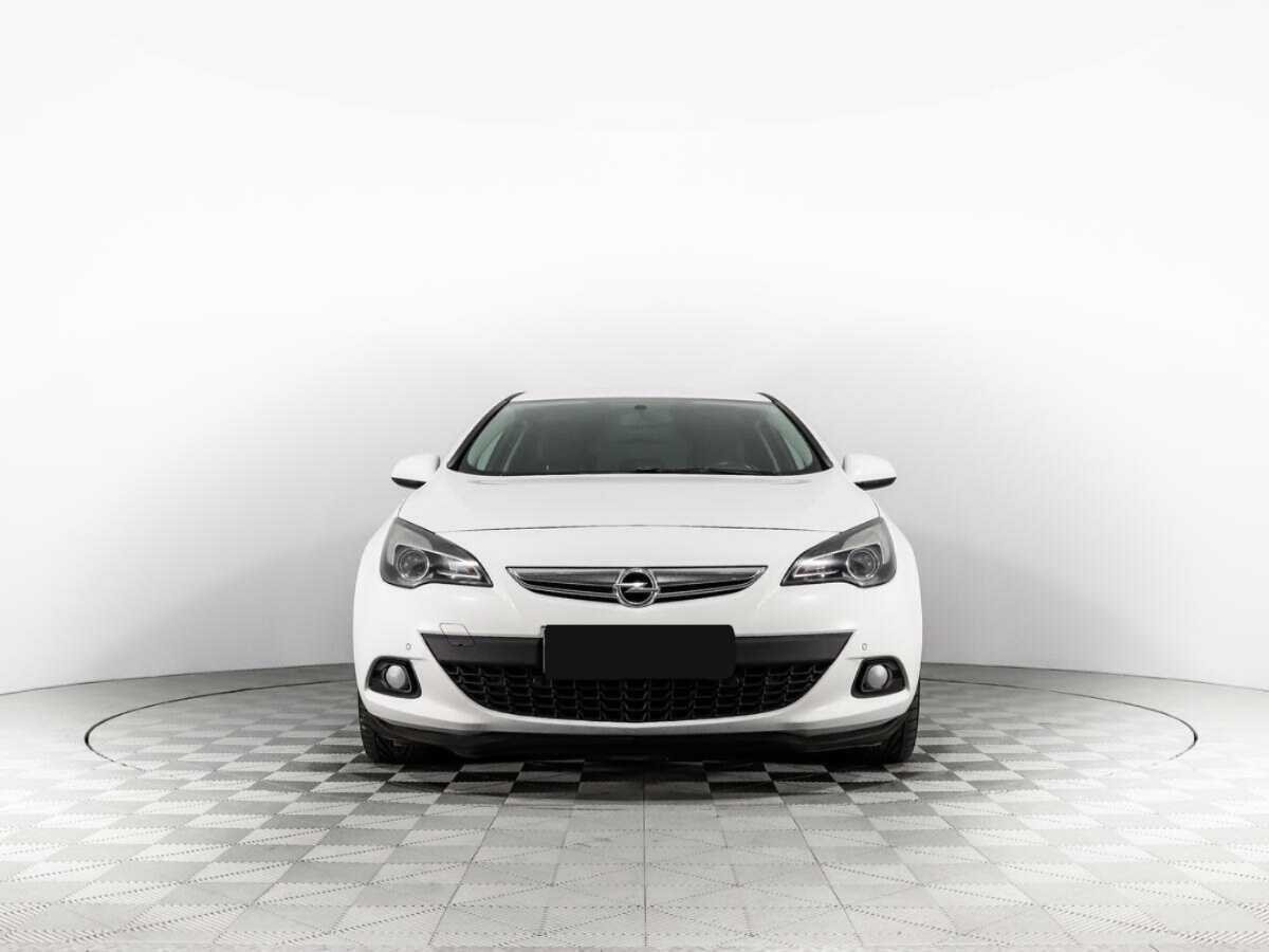 Opel Astra с пробегом — 2014 год. Фото: #1