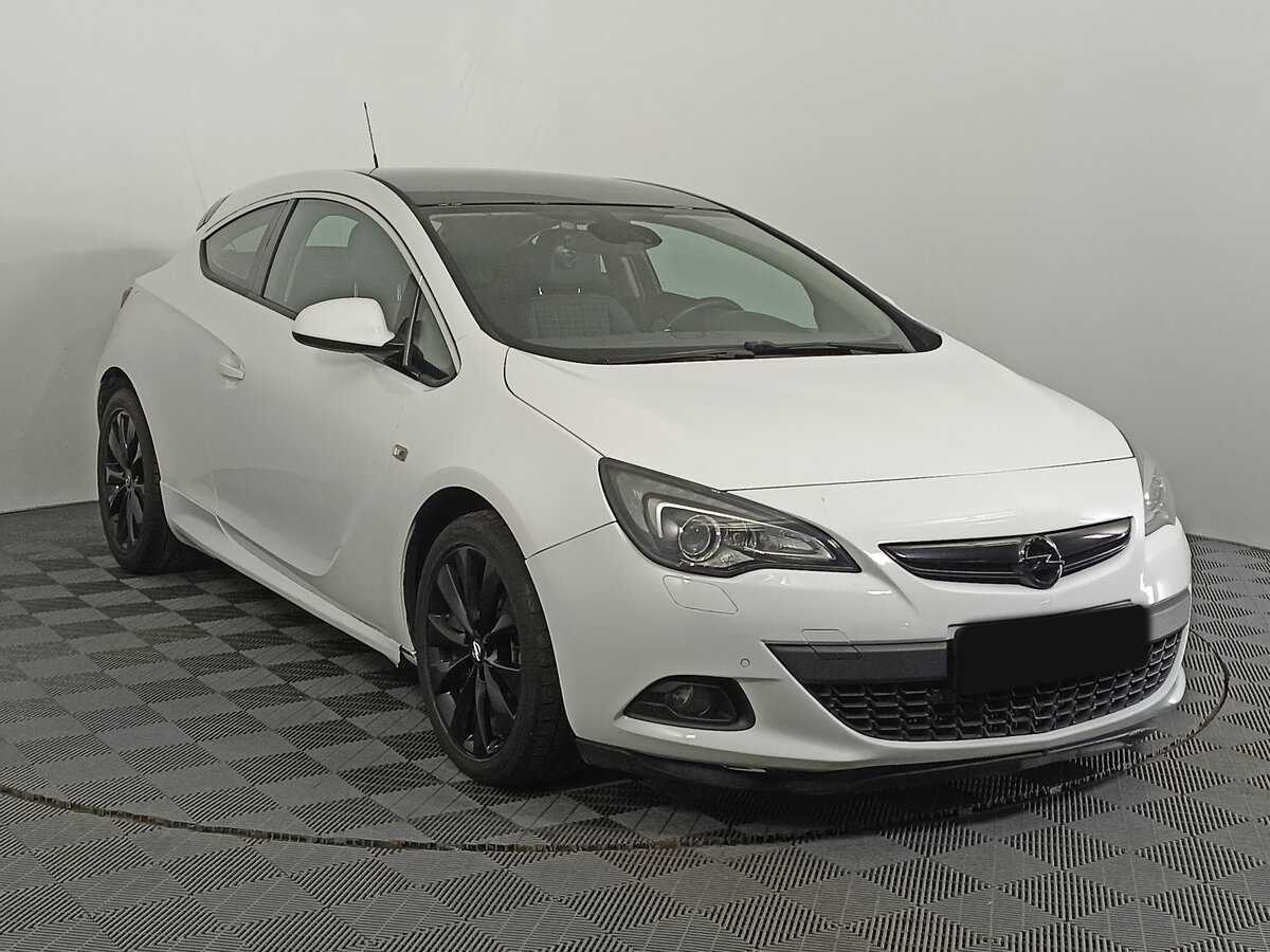 Opel Astra с пробегом — 2013 год. Фото: #2