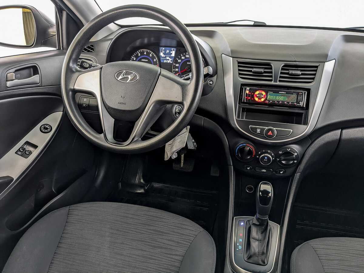 Hyundai Solaris с пробегом — 2016 год. Фото: #23
