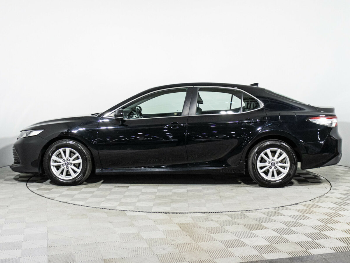 Toyota Camry с пробегом — 2018 год. Фото: #7