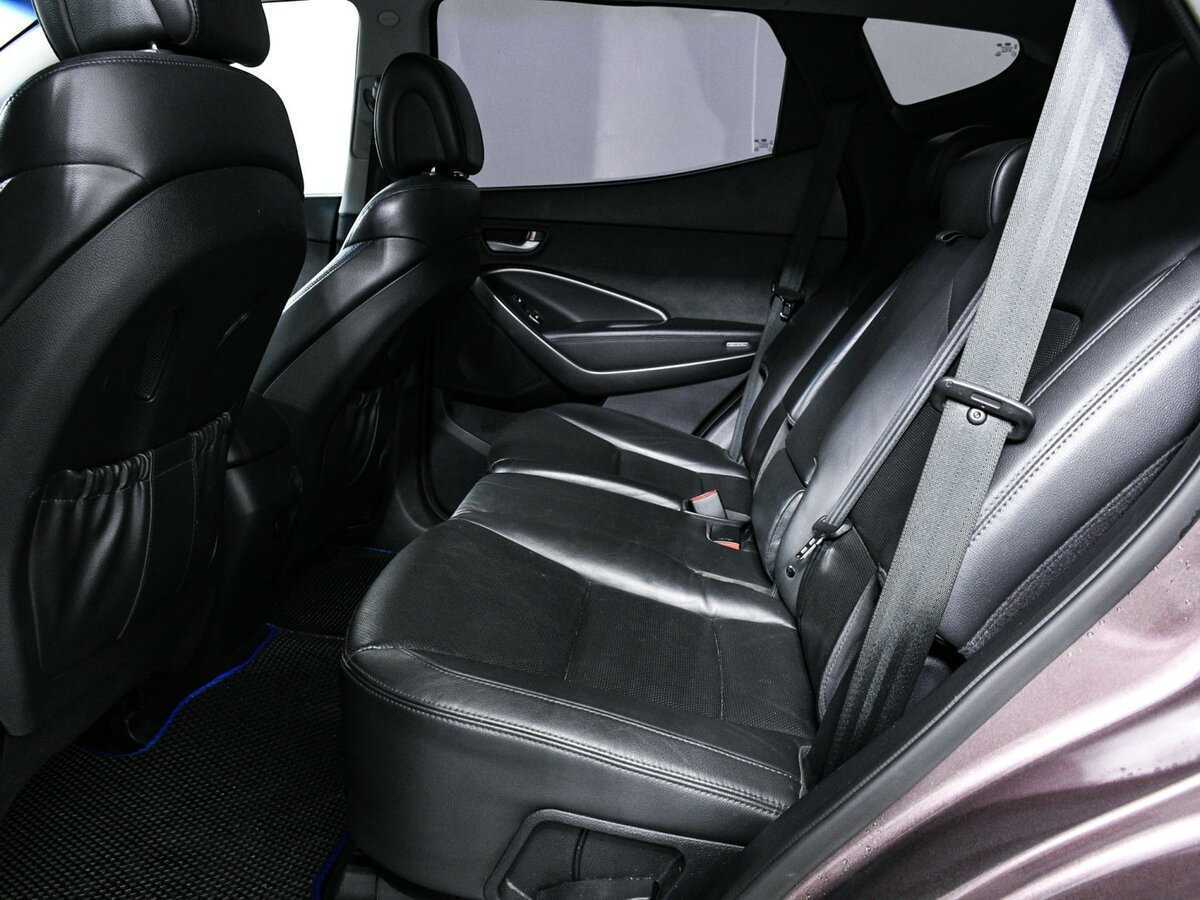 Hyundai Santa Fe с пробегом — 2015 год. Фото: #11