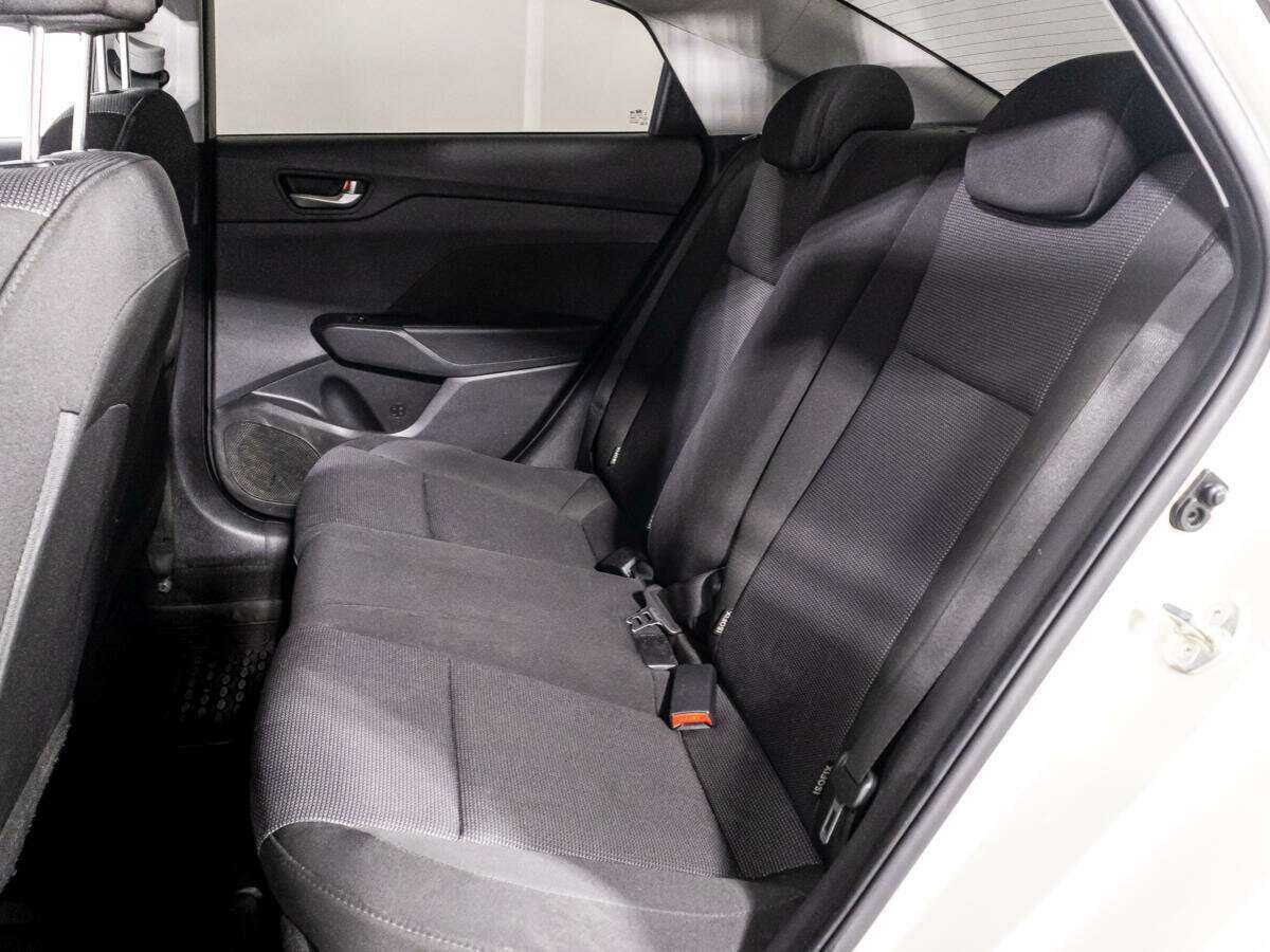 Hyundai Solaris с пробегом — 2019 год. Фото: #9