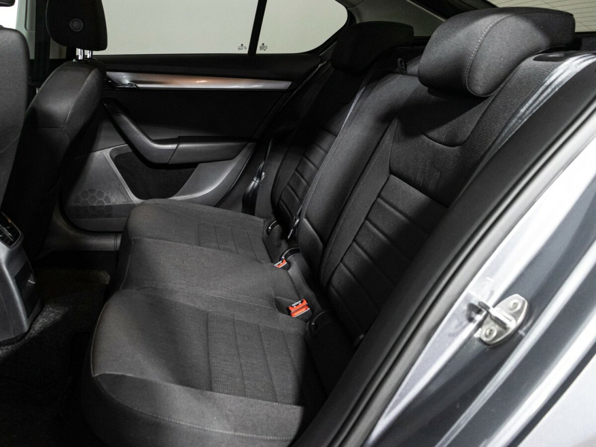Skoda Octavia с пробегом — 2015 год. Фото: #7