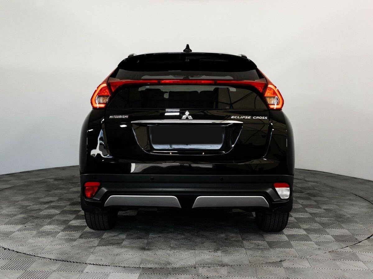 Mitsubishi Eclipse Cross с пробегом — 2018 год. Фото: #6