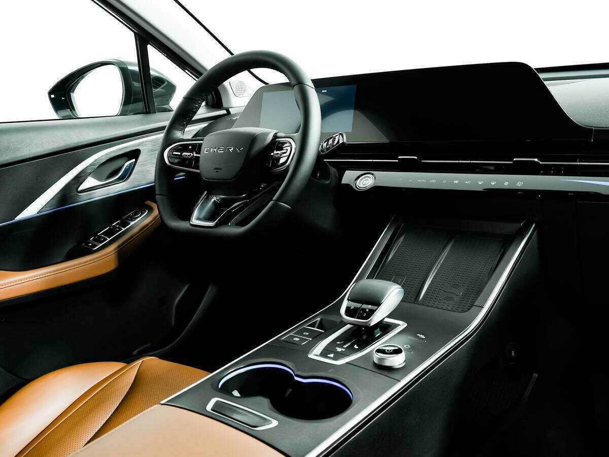 OMODA C5 с пробегом — 2022 год. Фото: #8