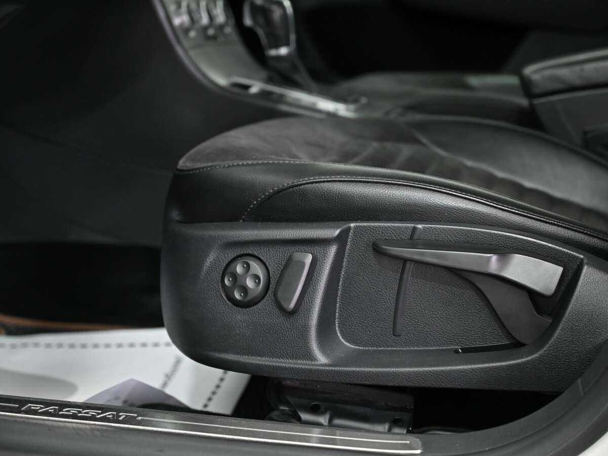 Volkswagen Passat с пробегом — 2013 год. Фото: #9