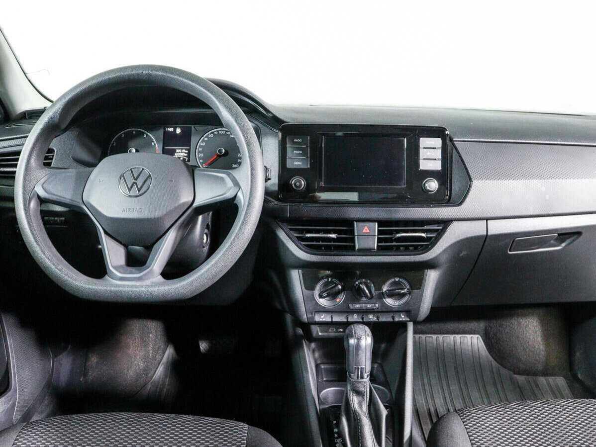 Volkswagen Polo с пробегом — 2020 год. Фото: #11