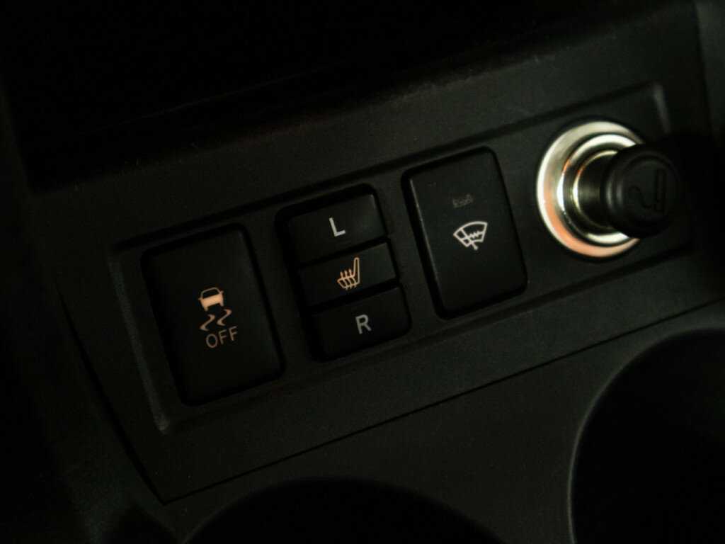 Toyota RAV4 с пробегом — 2012 год. Фото: #17