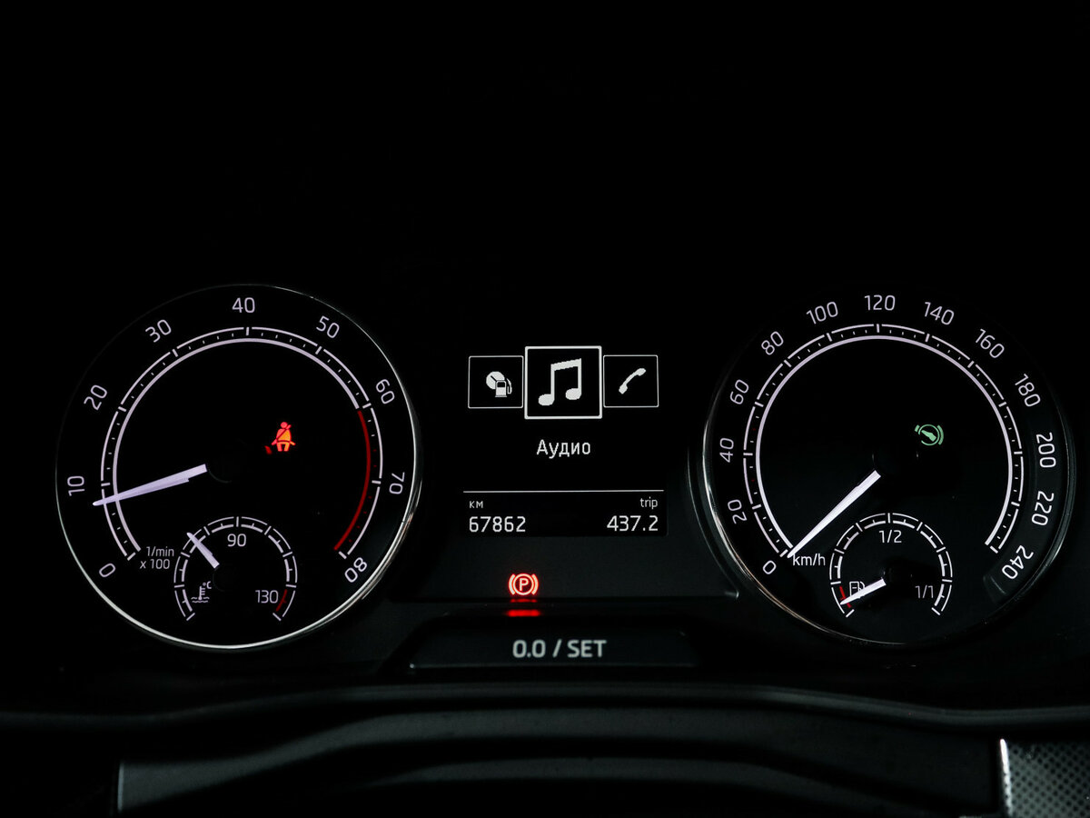 Skoda Rapid с пробегом — 2021 год. Фото: #8