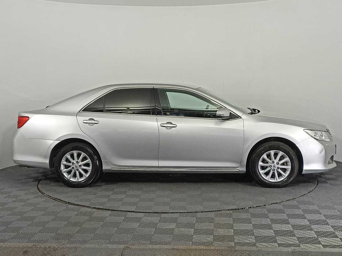Toyota Camry с пробегом — 2013 год. Фото: #3