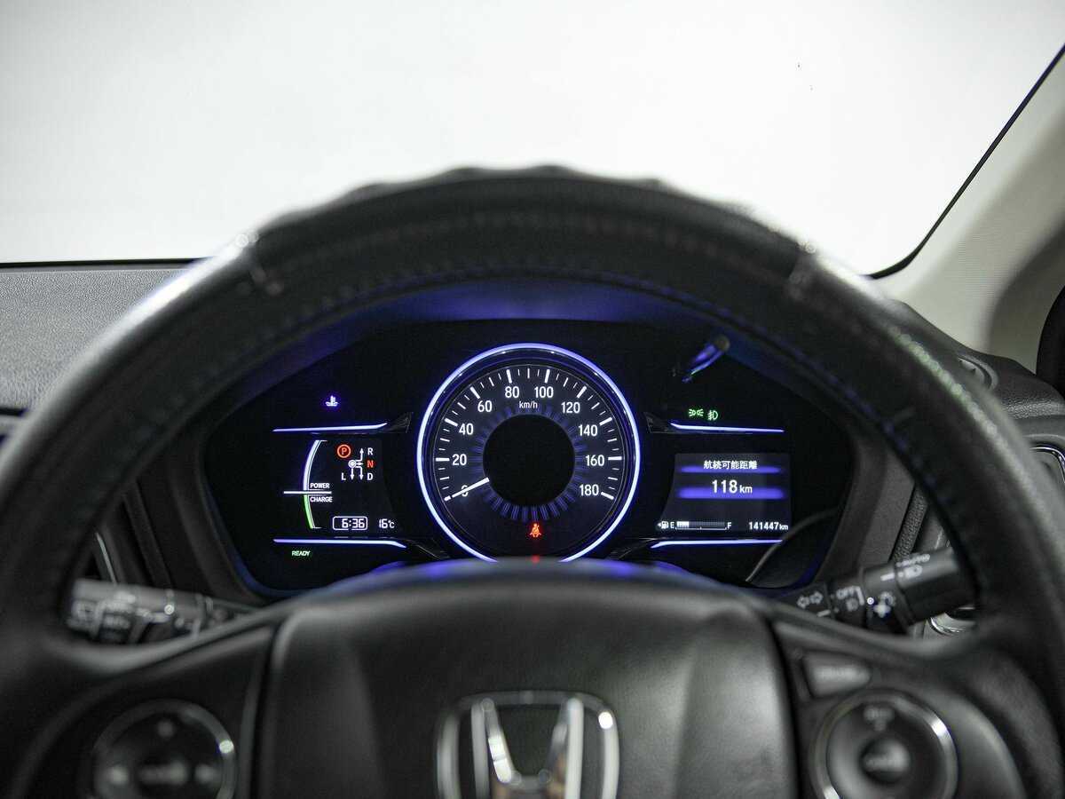 Honda Vezel с пробегом — 2014 год. Фото: #6