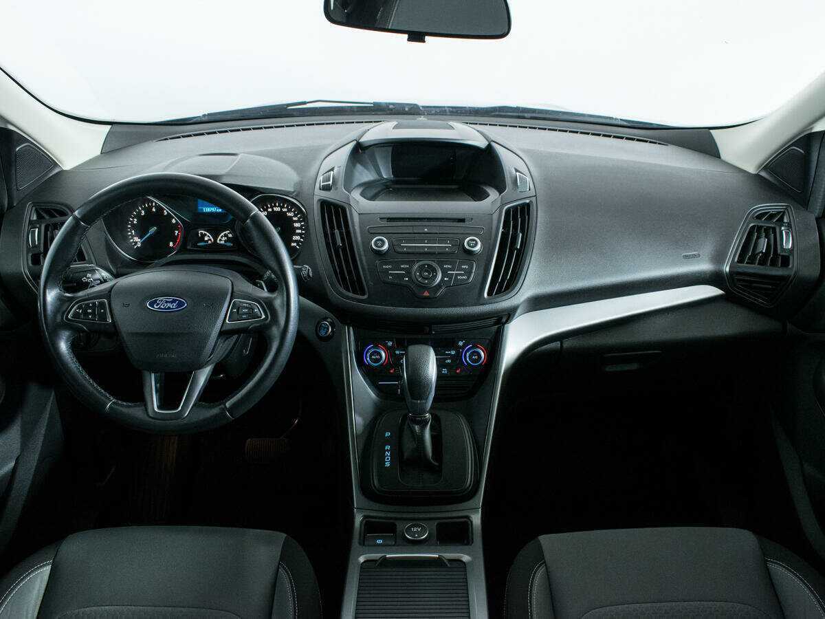Ford Kuga с пробегом — 2017 год. Фото: #11