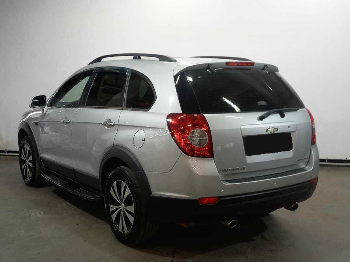 Chevrolet Captiva с пробегом — 2012 год. Фото: #3