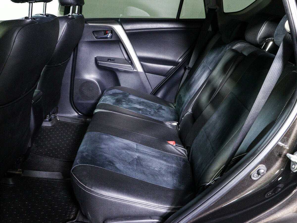 Toyota RAV4 с пробегом — 2013 год. Фото: #7