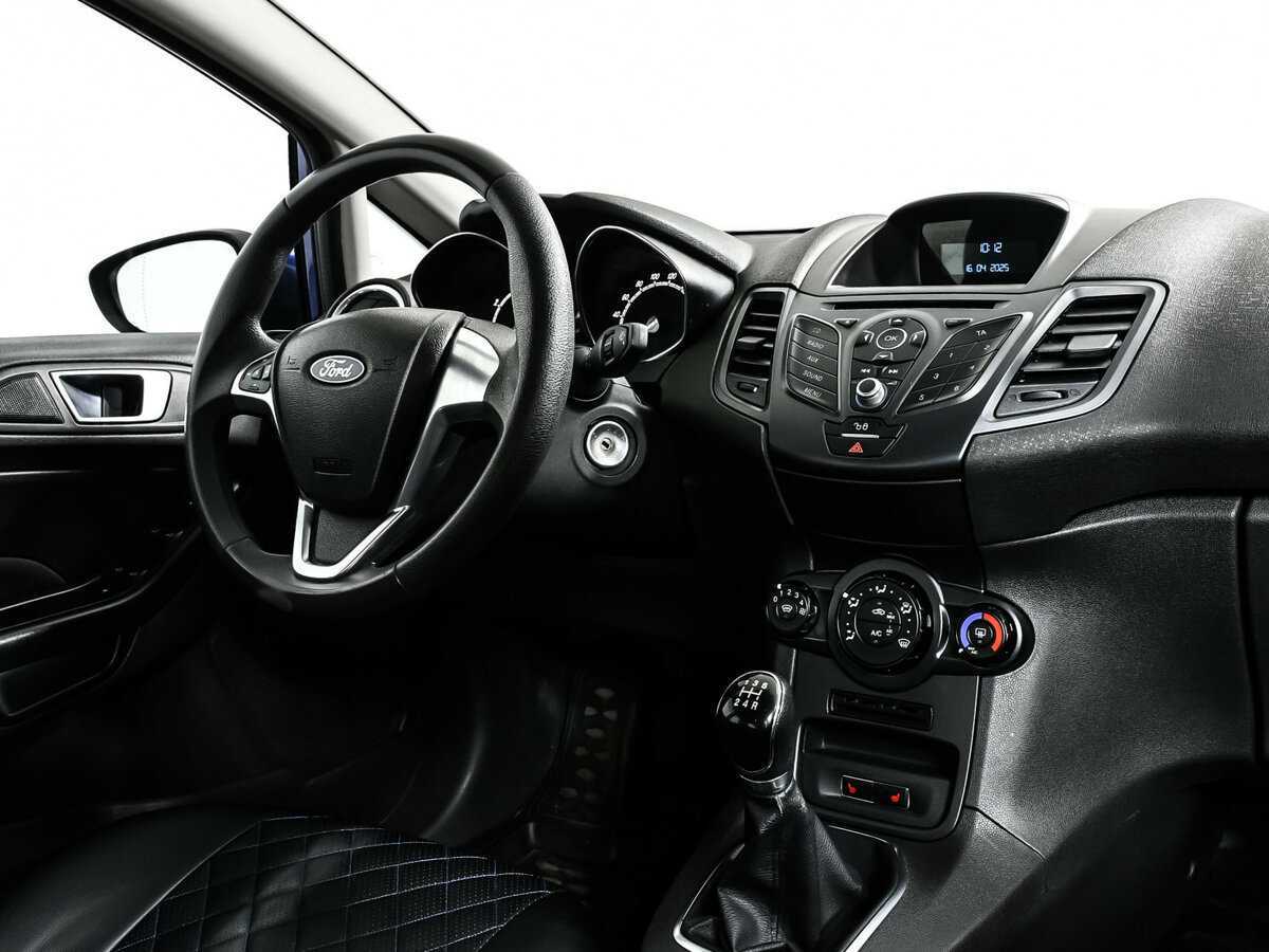 Ford Fiesta с пробегом — 2015 год. Фото: #8