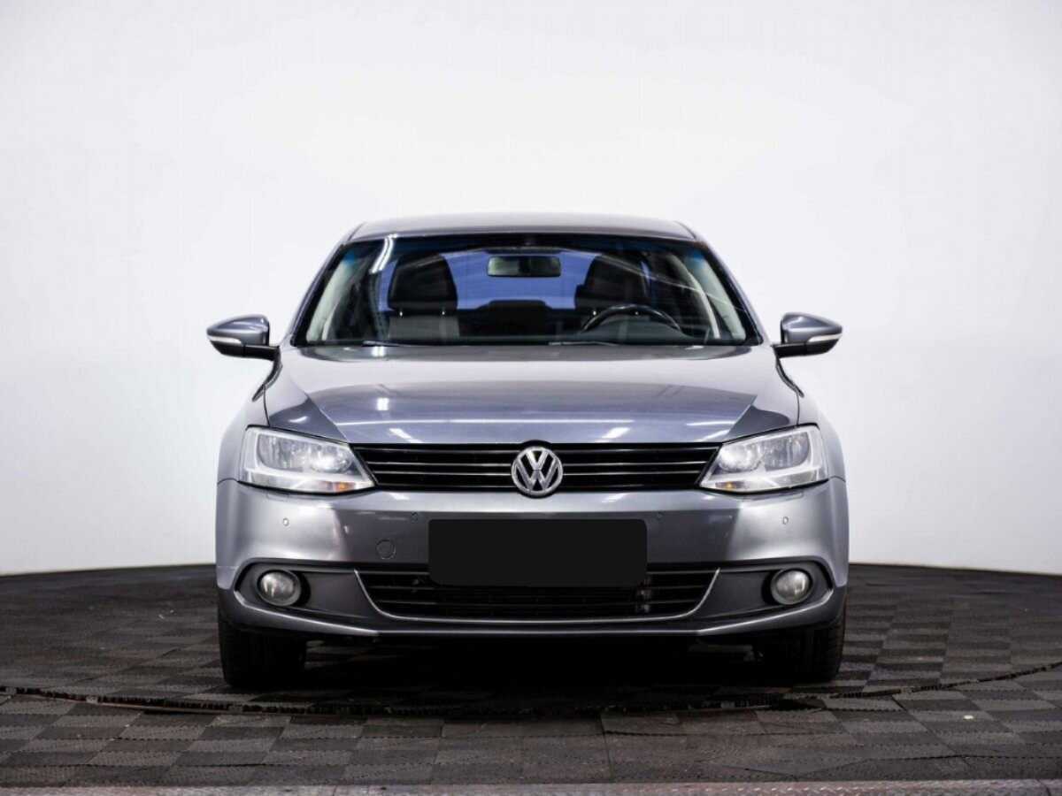 Volkswagen Jetta с пробегом — 2012 год. Фото: #1